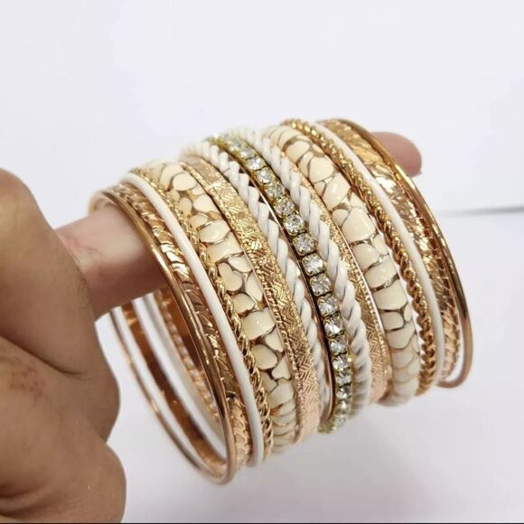 QVC Goldtone And White Bangle Set Of 15 NWOT Susan Graver - Picture 2 of 4